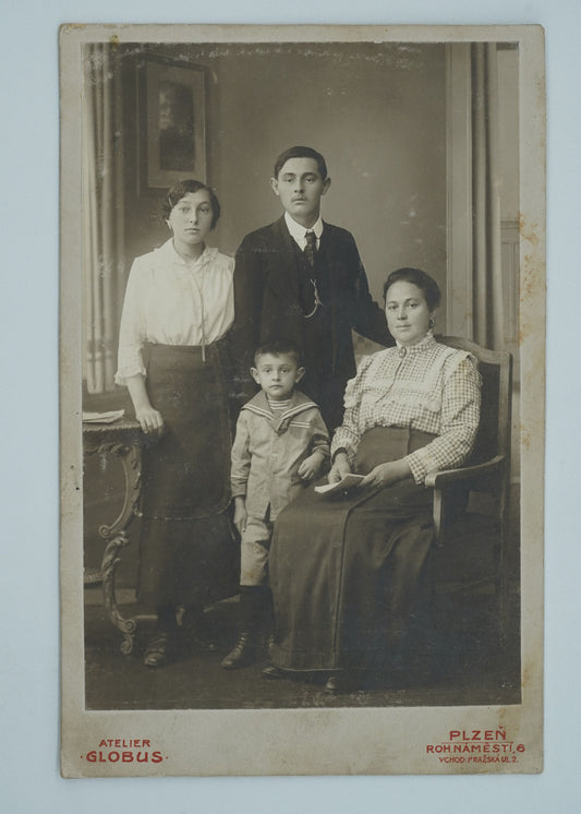 Fotografie RODINA ATELIER GLOBUS (x18854)