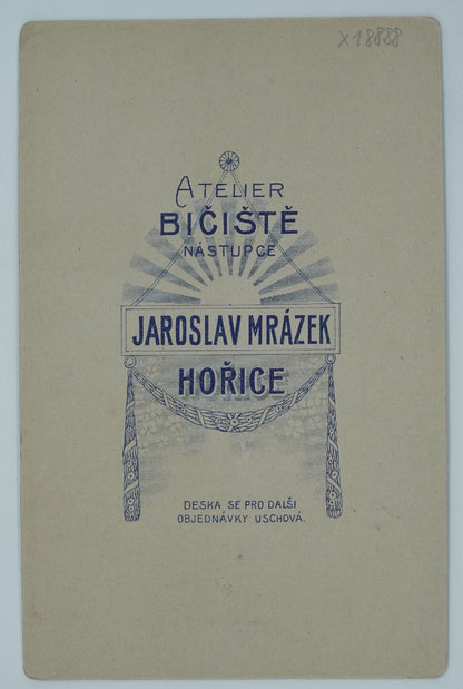 Fotografie ŽENA V ŠATECH JAROSLAV MRÁZEK (x18888)