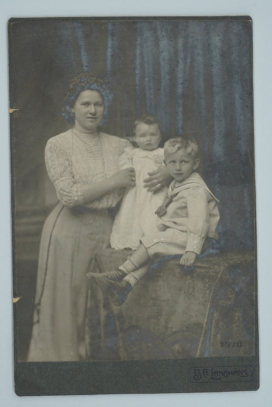 Fotografie MATKA S DĚTMI J.F. LANGHANS (x18890)