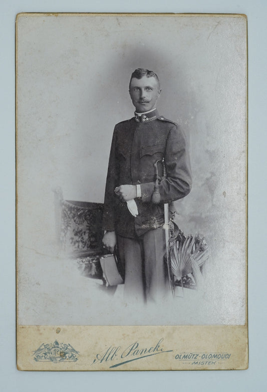 Fotografie důstojník V UNIFORMĚ ALB.PANEK OLOMOUC (x18894)