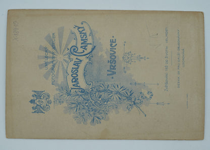Fotografie ŽENA V KROJI JAROSLAV ČAMSKÝ VRŠOVICE (x18910)