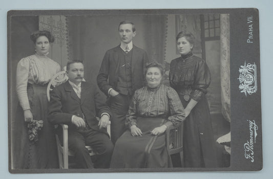 Fotografie RODINA F. POŠMOURNÝ (x18942)