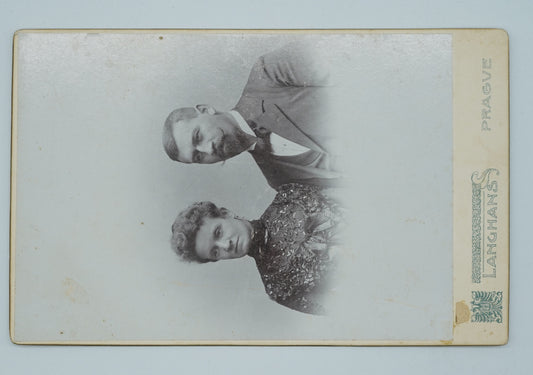 Fotografie MUŽ S KNÍREM A ŽENOU LANGHANS (x18948)