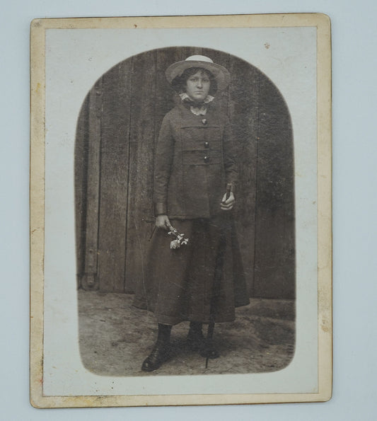 Fotografie ŽENA V ČERNÉM (x18956)