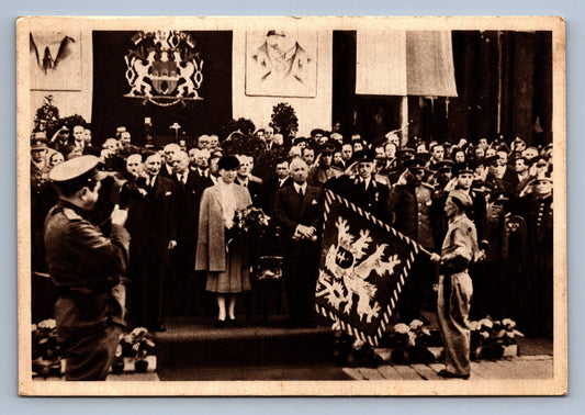 Pohlednice PRESIDENT NA TRIBUNĚ PŘED STAROMĚSTSKOU RADNICÍ (x19141)
