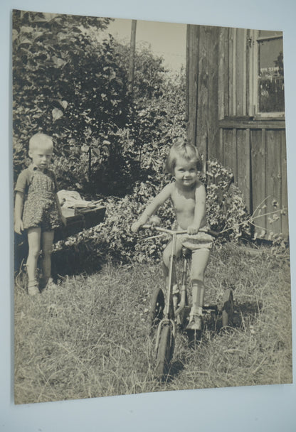Fotografie DÍTĚ NA TROJKOLCE (x19203)