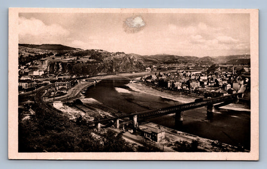 Pohlednice ÚSTÍ NAD LABEM - V POZADÍ NEMOCNICE (x19527)
