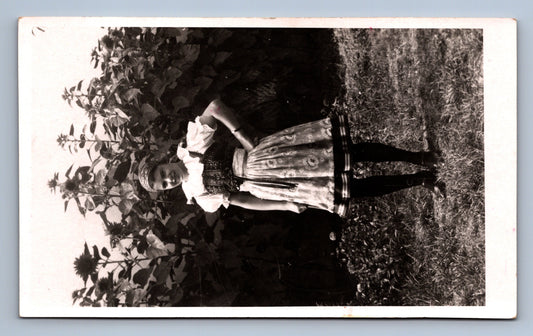 Pohlednice DÍVKA V KROJI (x19599)