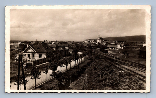 Pohlednice KOSTELEC NAD HANÉ CĚLKOVÝ POHLED NÁDRAŽÍ (ST183)