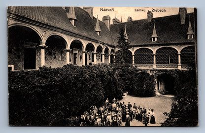 Pohlednice NÁDVOŘÍ ZÁMKU V ŽLABECH (ST222)