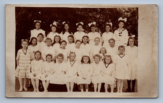 Pohlednice SKUPIOVÁ FOTOGRAVIE HOLČIČKY DĚTI (ST280)
