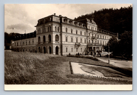 Pohlednice MARIÁNSKÉ LÁZNĚ - Lázně pracujících (P338)