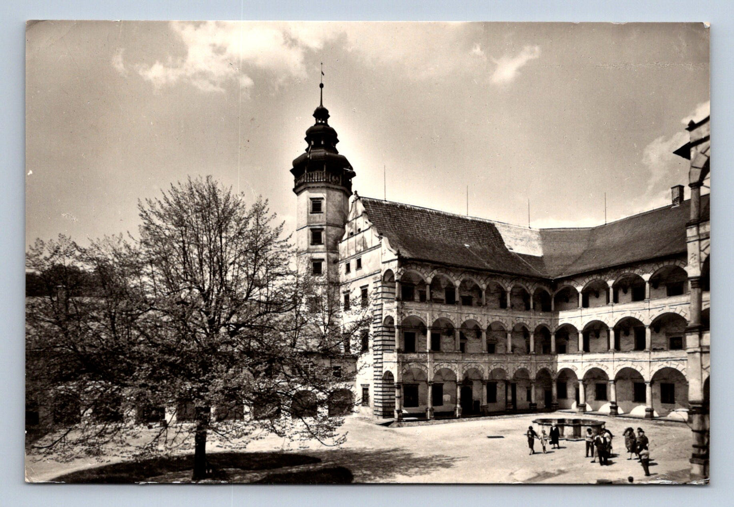 Pohlednice VELKÉ LOSINY - státní zámek (P412)