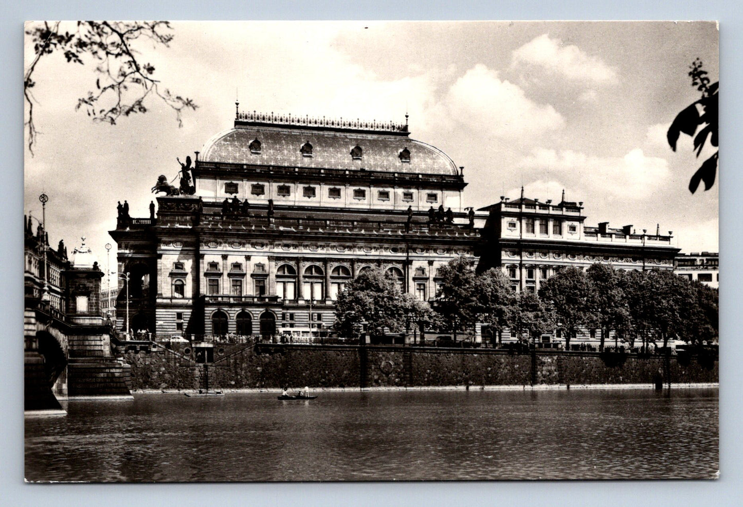 Pohlednice PRAHA - Národní divadlo (P444)