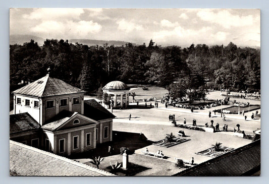 Pohlednice FRANTIŠKOVY LÁZNĚ - Náměstí Míru (P572)