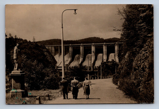 Pohlednice SLAPSKÁ PŘEHRADA - dílo prvé pětiletky Postavena(P670)