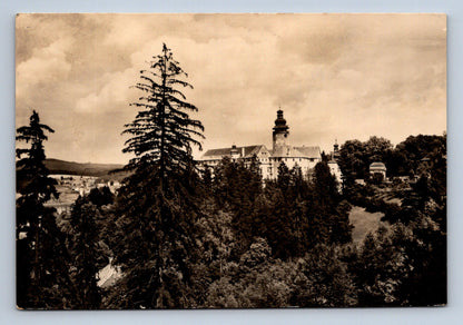 Pohlednice Státní zámek LEMBERK - celkový pohled od jihozápadu (P857)