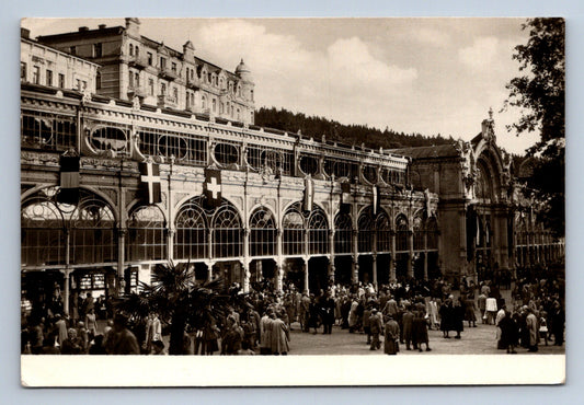 Pohlednice MARIÁNSKÉ LÁZNĚ - kolonáda Maxima Gorkého (P975)