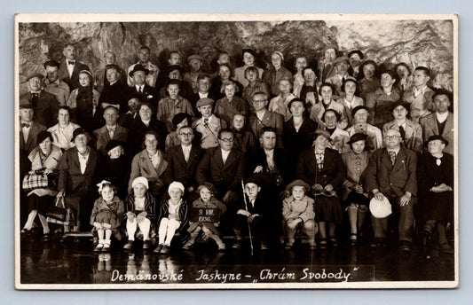Pohlednice DEMANOVSKÉ JESKYNĚ - CHRÁM SVOBODY (X23004)