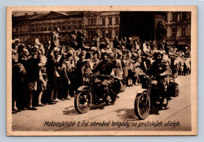 Pohlednice MOTOCYKLISTÉ I. ČSL.  BRIGÁDY NA PRAŽSKÝCH ULICÍCH (X23121)