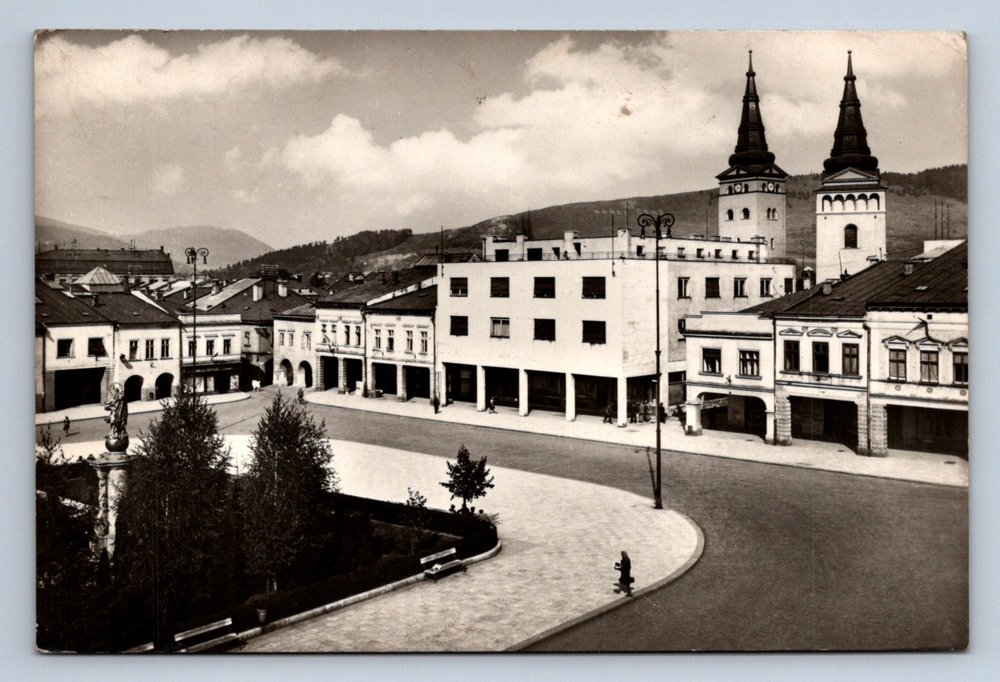 Postcard ŽILINA - NÁMESTIE SLOBODY (X23323)