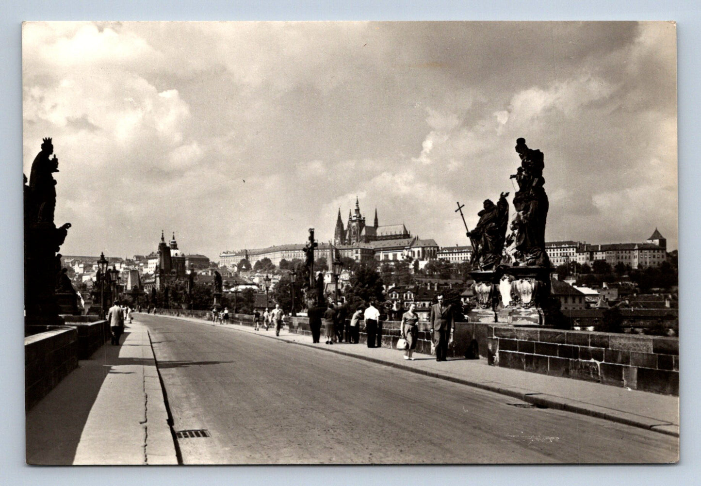 Postcard PRAGUE - HRADČANY WITH CHARLES BRIDGE (X23324)