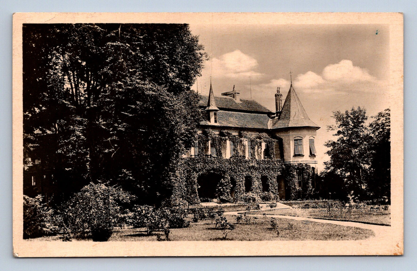 Postcard SLATIŇANY - CASTLE (X23424)