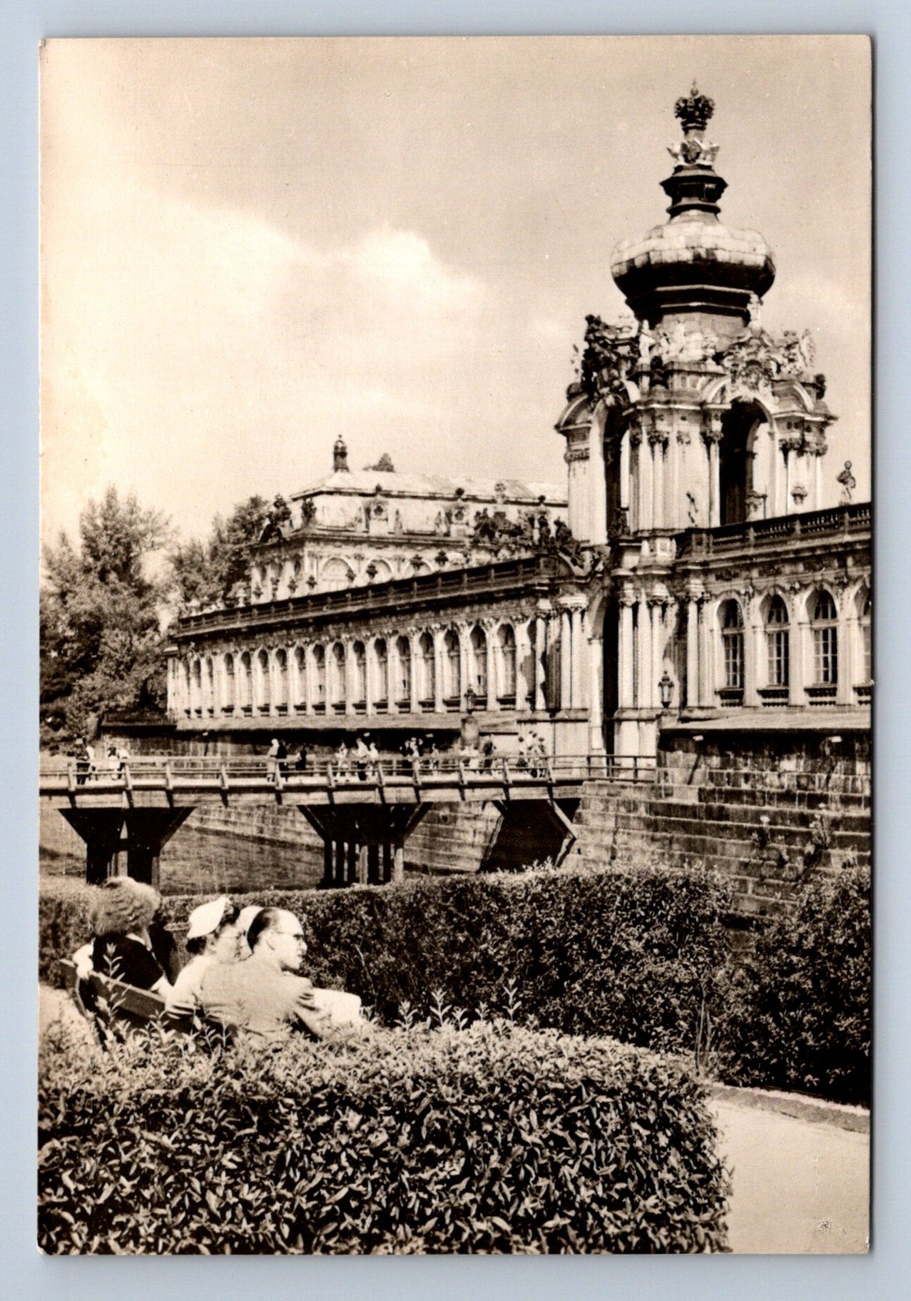 Postcard DER DRESDNER ZWINGER (X23457)