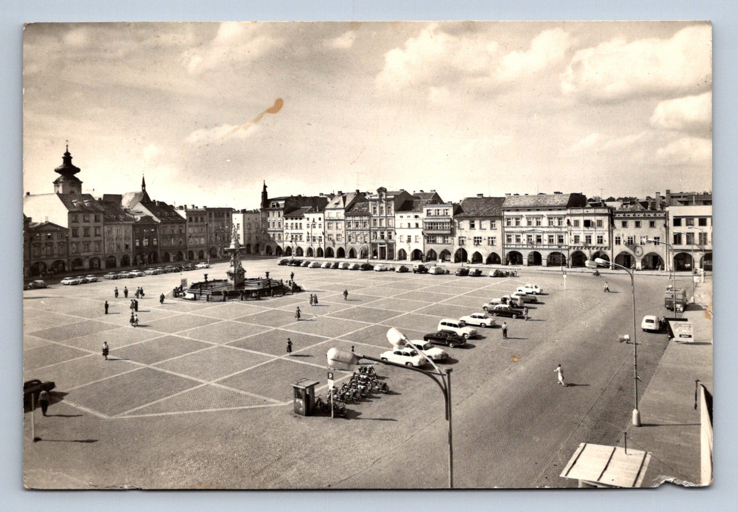 Pohlednice ČESKÉ BUDĚJOVICE - ŽIŽKOVO NÁMĚSTÍ (X23491)