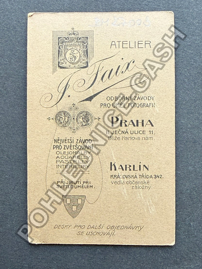 Stará fotografie Praha Karlín mladý muž s knírem (BM27003)