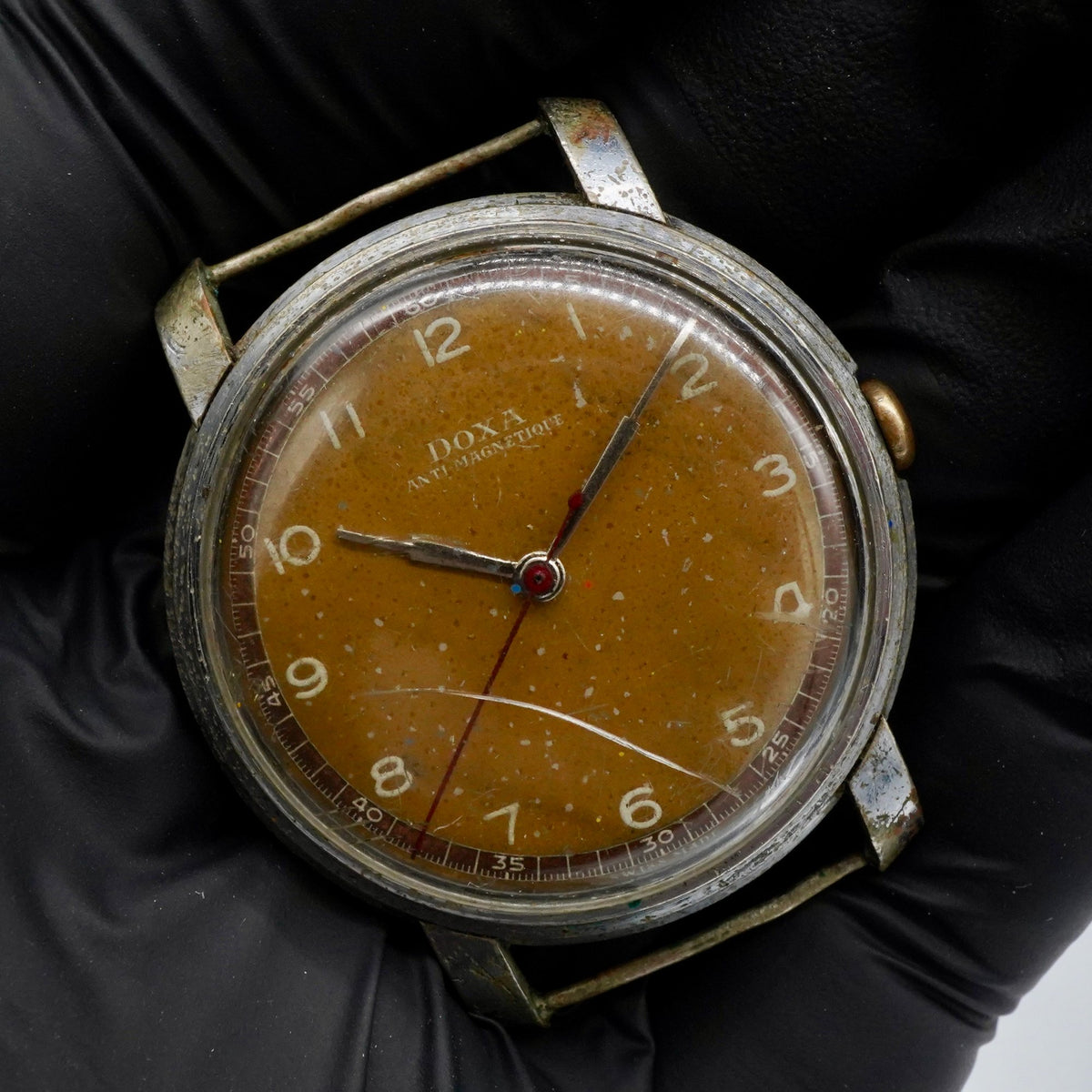 Hodinky DOXA Anti-Magnetique (SE135)