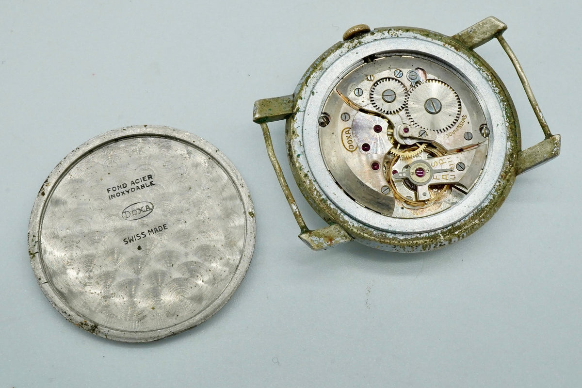 Hodinky DOXA Anti-Magnetique (SE135)