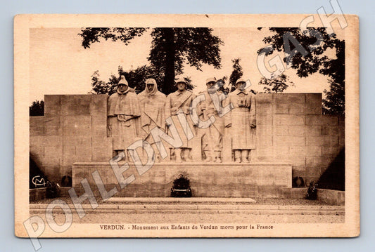 Pohlednice Francie Verdun monument padlým 1931 (BM25371)