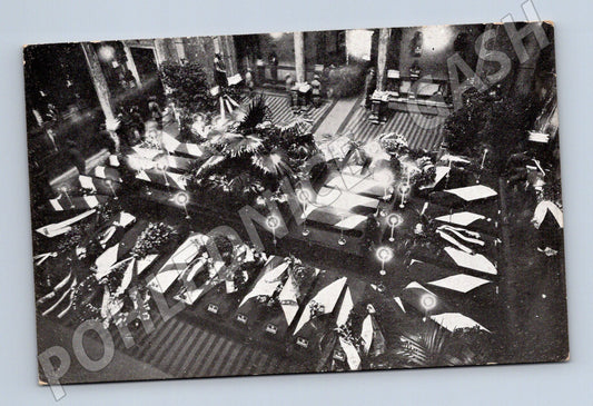 Pohlednice Praha rakve popravených mučedníků Pantheon Muzea (BM25395)