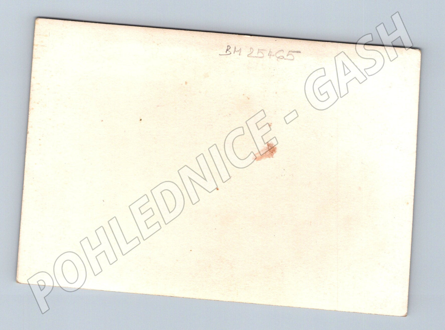 fotografie dvě ženy na ulici s obchodem Cukrář a Kadeřník (BM25465)