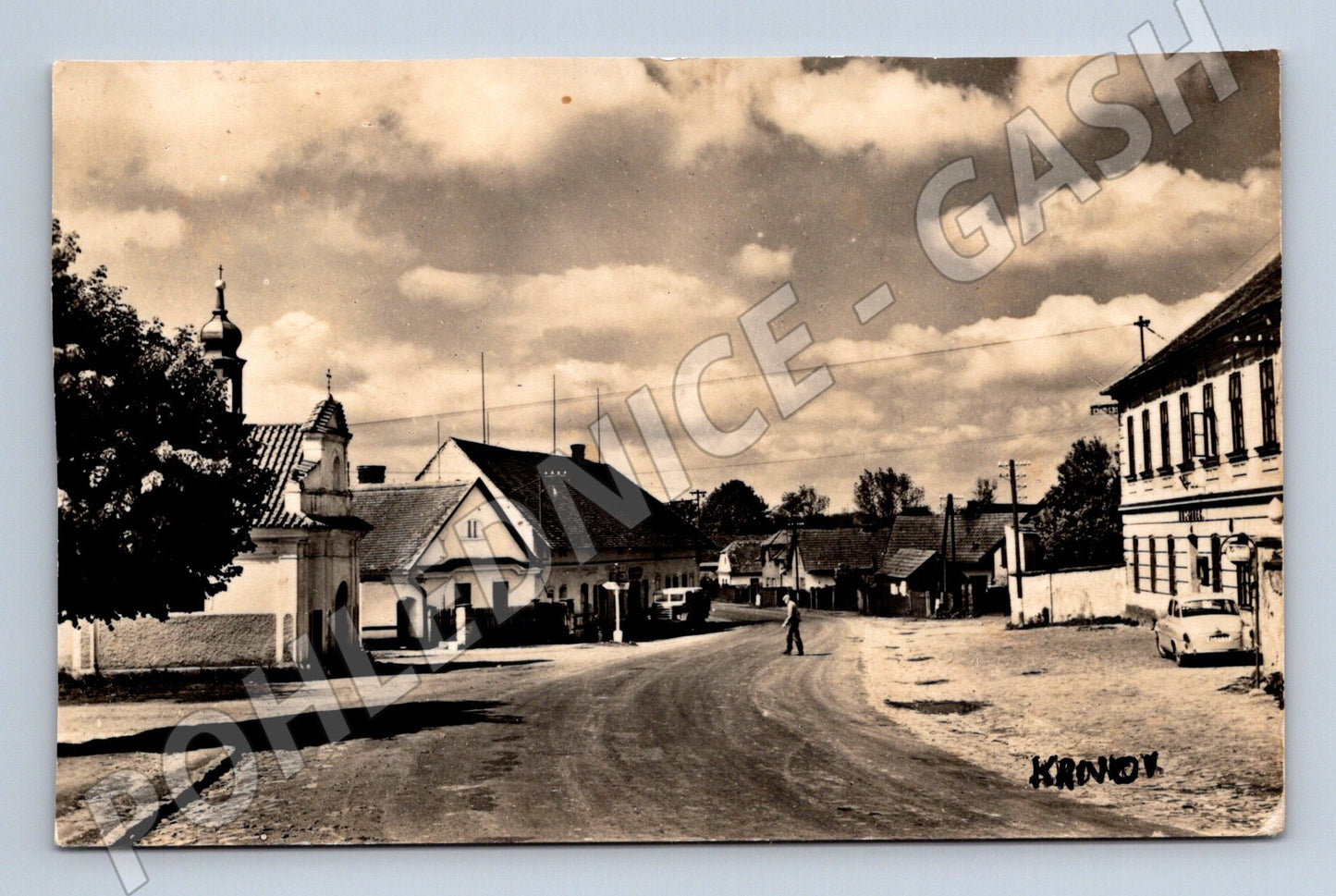 Pohlednice KRNOV obecní ulice a kaple (BM25533)