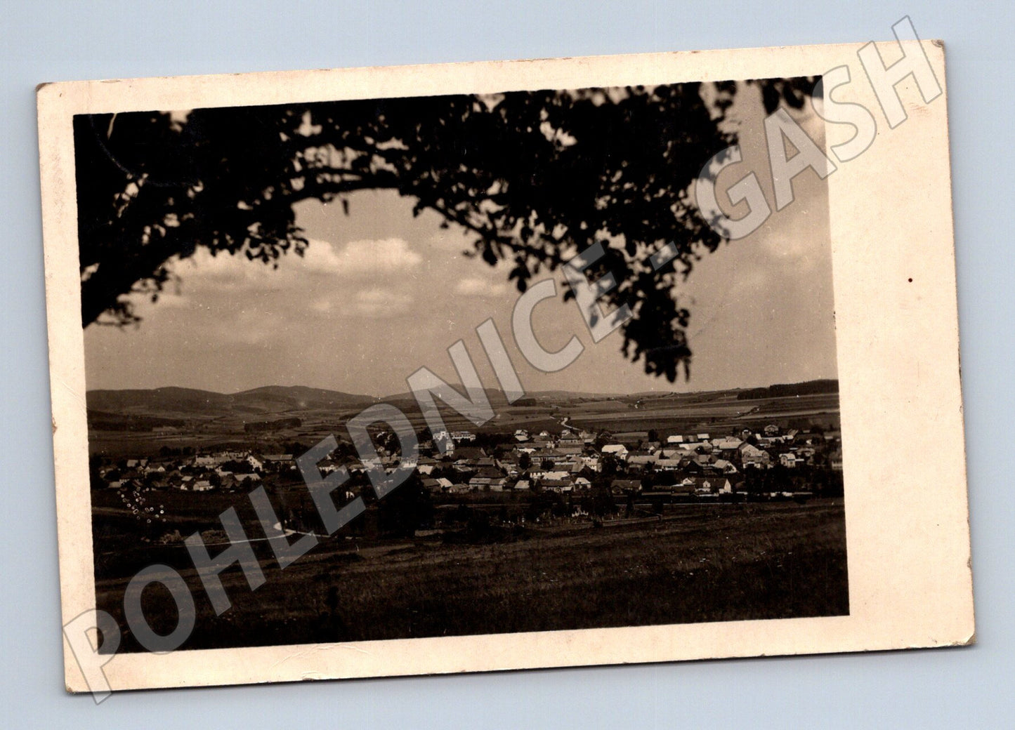 Pohlednice Bělá n. R. venkovská krajina s obcí 1950 (BM25656)