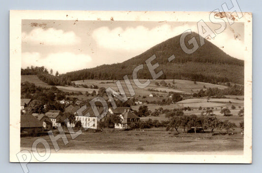 Pohlednice Svor u Cvikova s dominantním kopcem (BM25675)