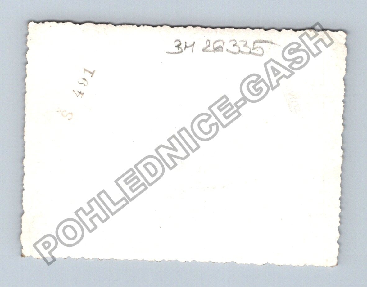 Stará fotografie pár v zasněžené krajině (BM26335)