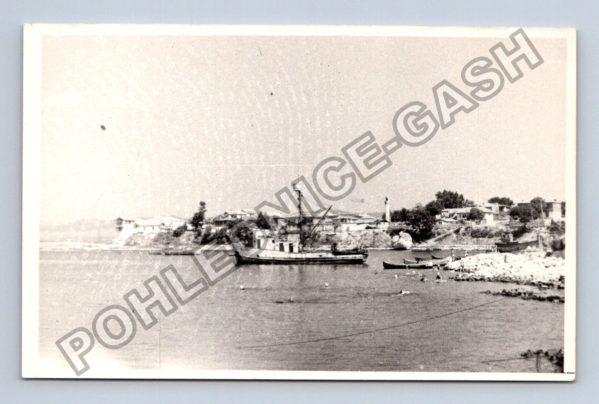 Stará fotografie loď u pobřeží (BM26360)