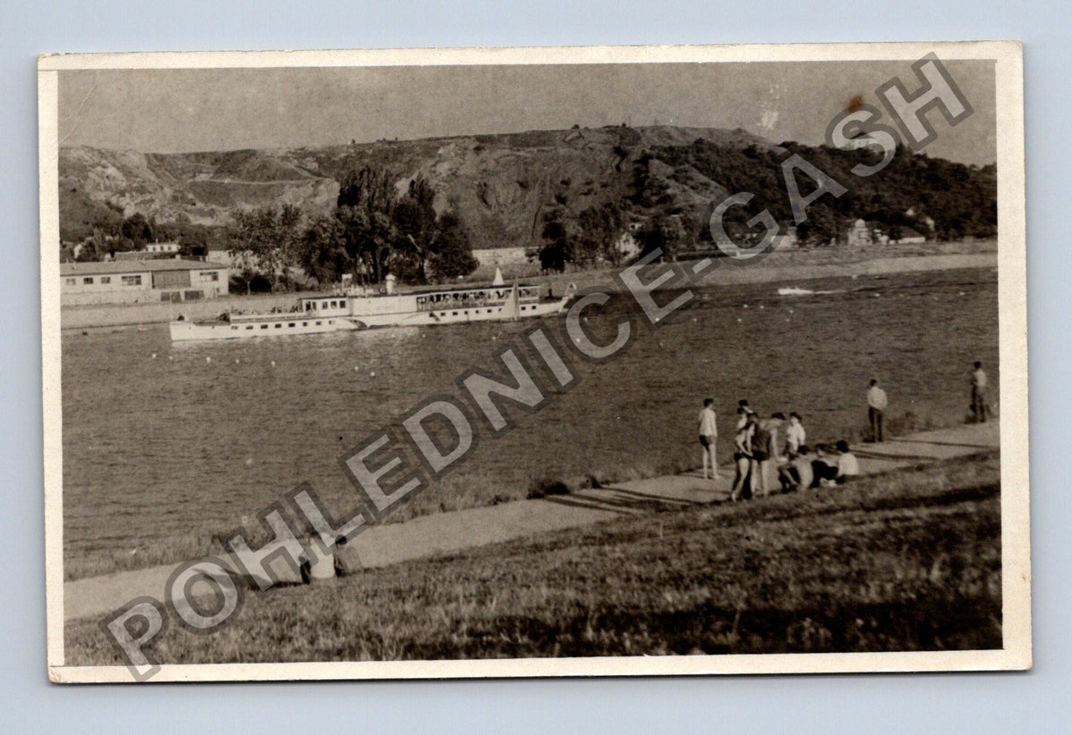 Stará fotografie řeka s parníkem a lidmi (BM26362)