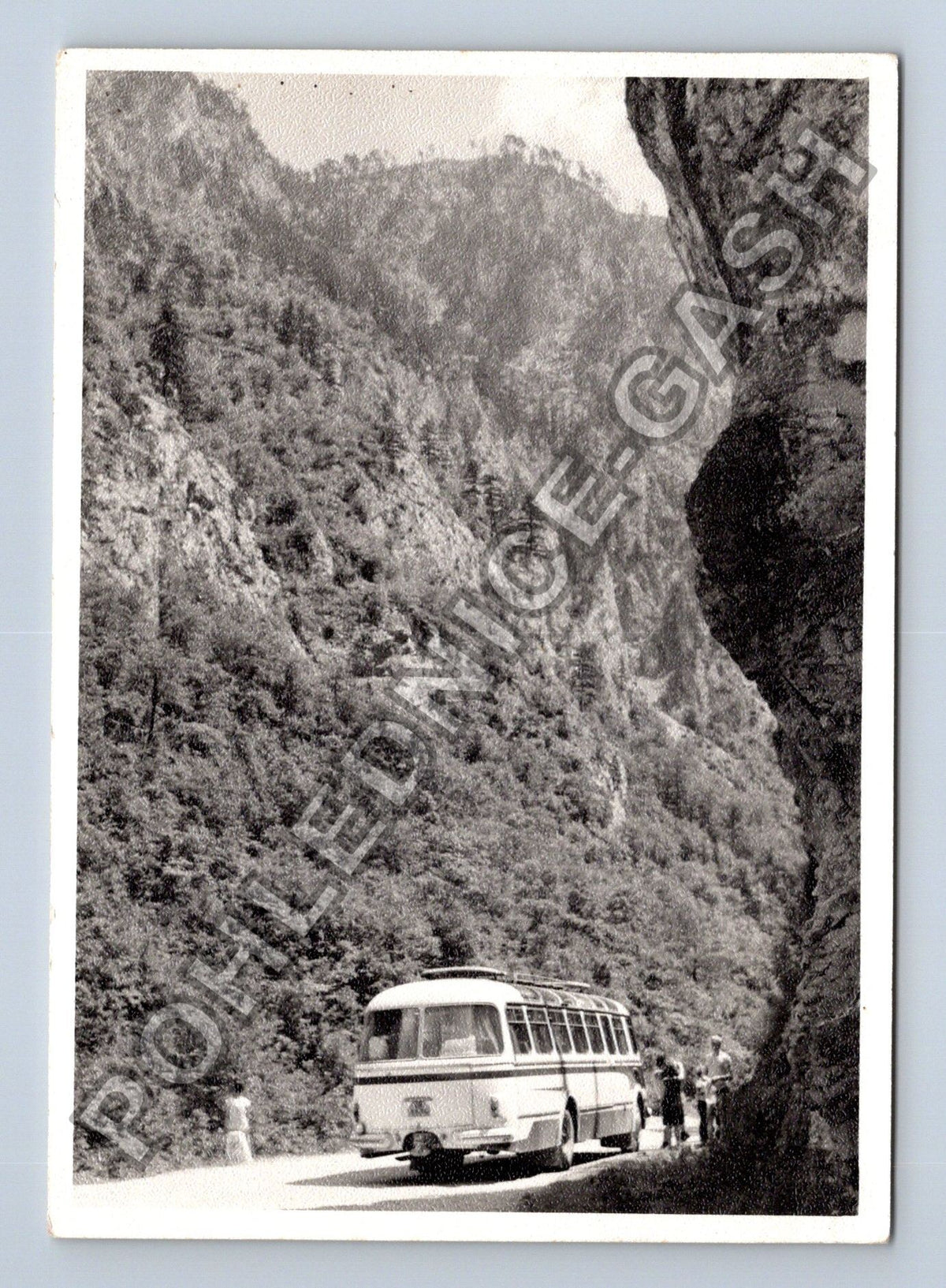 Stará fotografie bus v horách (BM26402)