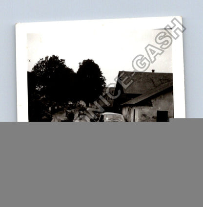 Stará fotografie auto a lidé v krajině (BM26478)