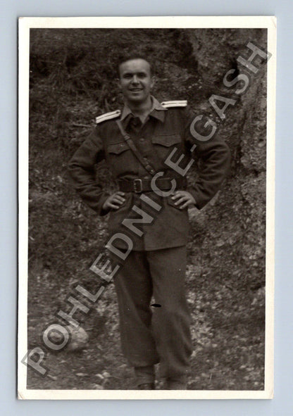 Stará fotografie muž v uniformě 1953 (BM26515)