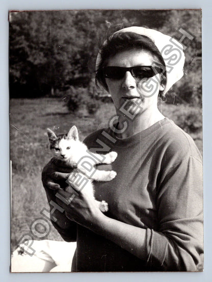 Stará fotografie žena s koťátkem (BM26623)