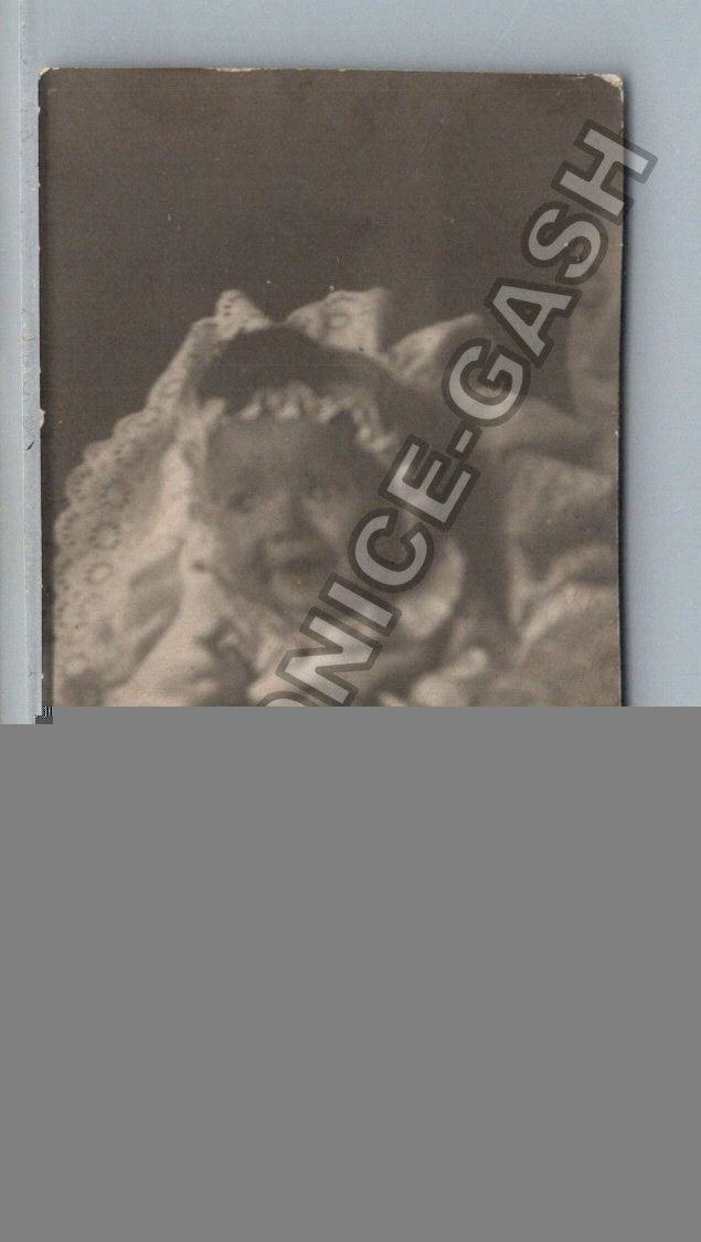 Stará fotografie dítě v čepci (BM26691)