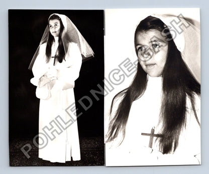 Stará fotografie dívka v šatech na první přijímání (BM26715)
