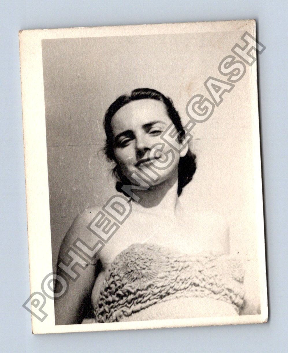 Stará fotografie portrét mladé ženy (BM26727)