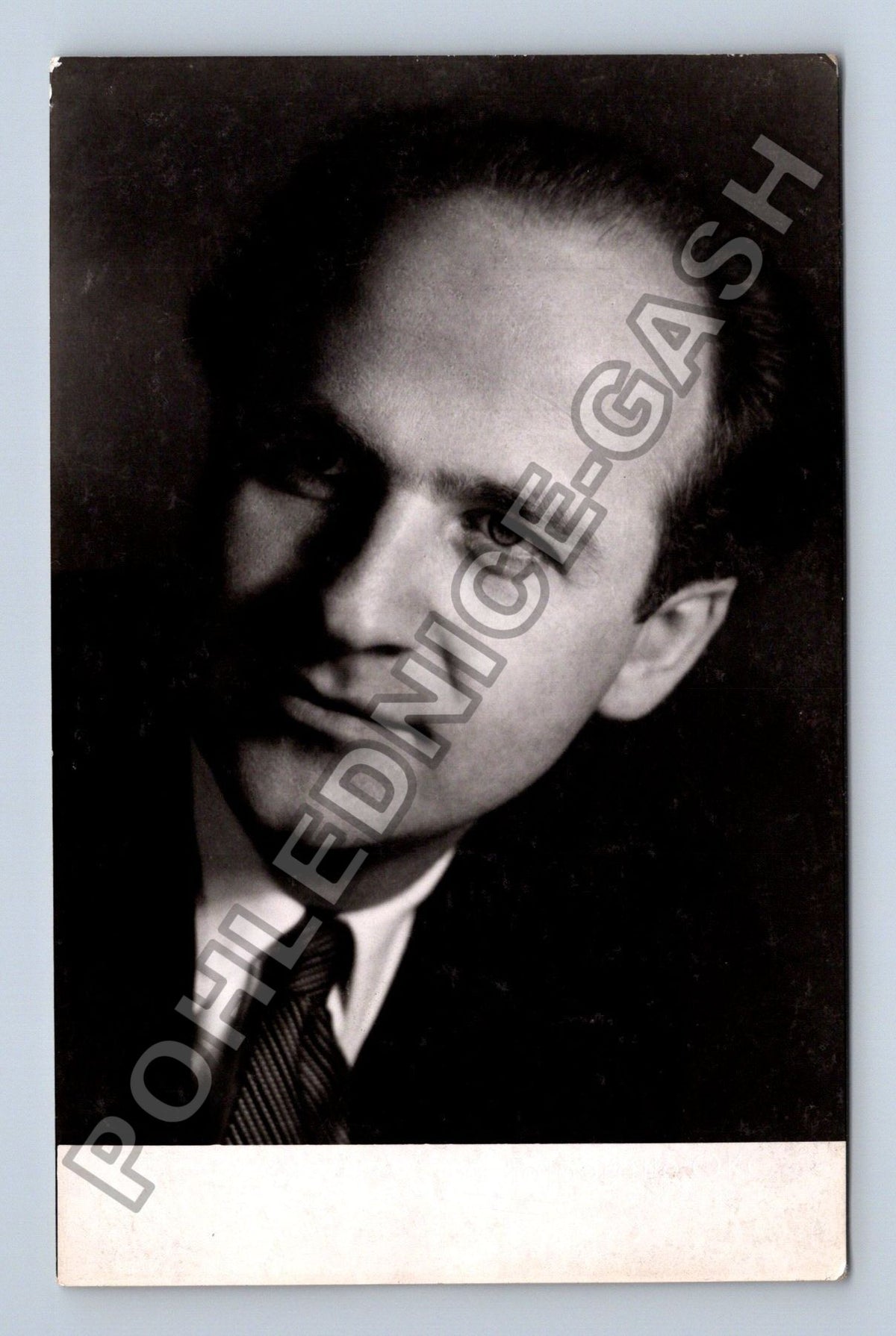Stará fotografie muž v obleku (BM26743)