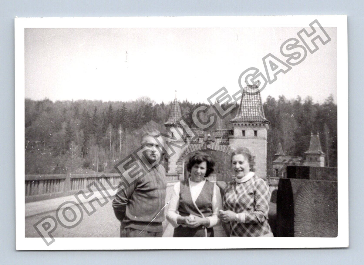 Stará fotografie Orlík přehrada skupinka lidí (BM26844)